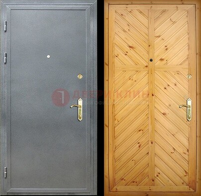 Серая металлическая дверь с евровагонкой ДЕ-12 в Саратове
