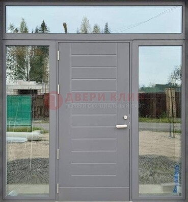 Серая стальная дверь с панелью МДФ и стеклянными фрамугами ДФГ-28 в Егорьевске