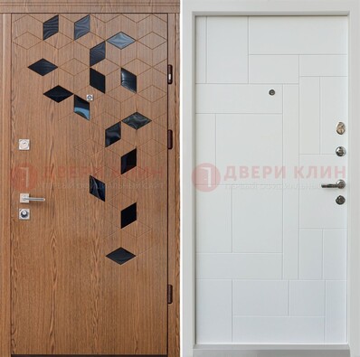 Коричневая металлическая дверь МДФ внутри белого цвета ДМ-256 в Егорьевске