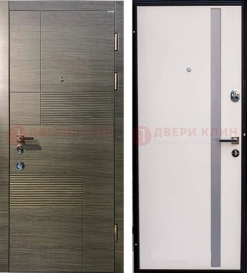 Входная дверь Серая стальная МДФ с белой стеклянной вставкой внутри ДМ-266 в Егорьевске