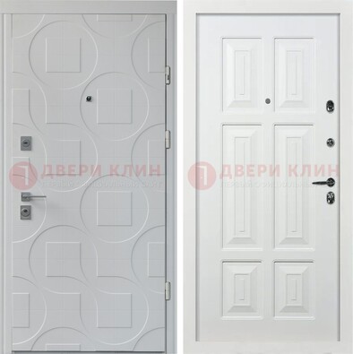 Белая стальная дверь в квартиру с панелями МДФ ДМ-494 в Егорьевске