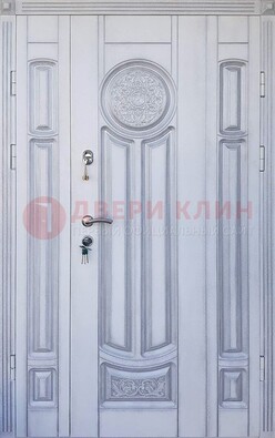 Белая двухстворчатая дверь с массивом дуба ДМД-72 в Егорьевске