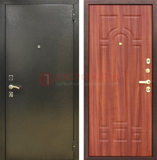 Входная темно-серая дверь с порошковой отделкой и МДФ Миланский орех ДП-281