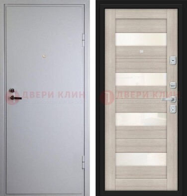 Белая железная дверь с порошковым напылением и стеклом ДП-308 в Егорьевске