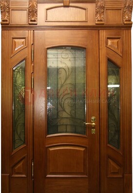 Парадная дверь со стеклянными вставками и ковкой ДПР-36 для дома в Егорьевске