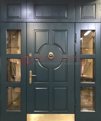 Стальная парадная дверь ДПР-64 со стеклопакетом в Черноголовке