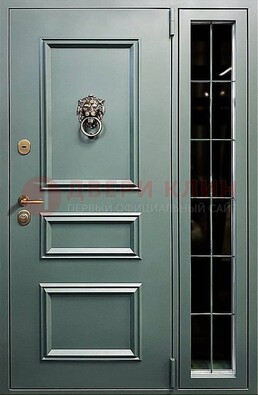 Зелёная металлическая дверь со стеклом ДС-65 в Егорьевске