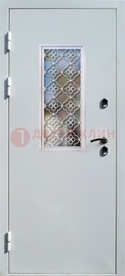 Серая металлическая дверь со стеклом и ковкой ДС-75 в Егорьевске