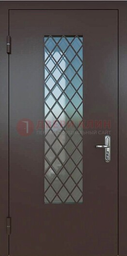 Темная металлическая дверь с решеткой и стеклом ДС-7