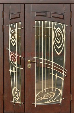 Коричневая железная дверь с большим стеклом и ковкой ДСК-203 в Смоленске