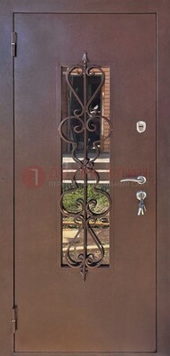 Коричневая железная дверь Порошок со стеклом и ковкой ДСК-219 в Кубинке