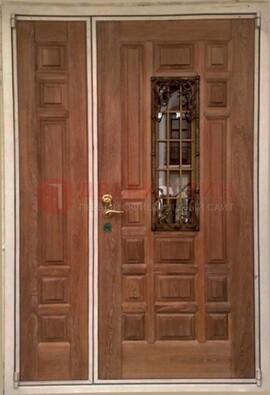 Стальная дверь со стеклом и ковкой ДСК-68 в общественное здание в Егорьевске