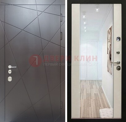 Железная коричневая дверь со светлой МДФ внутри и зеркалом ДЗ-125 в Санкт-Петербурге