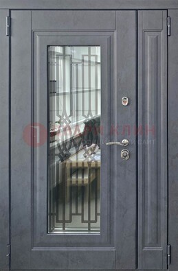 Серая стальная дверь Винорит со стеклом и ковкой ПЛ-29 в Егорьевске