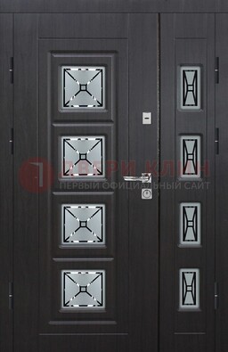 Чёрная двухстворчатая железная дверь с МДФ и витражом ВЖ-35 в Егорьевске